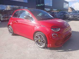 Voiture accidenté Fiat 500 E ABARTH 2025/1