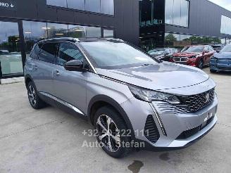 Schadeauto Peugeot 5008 ALLURE 2023/6