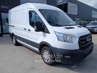 krockskadad bil auto Ford Transit TREND 2023/9