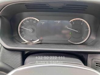 Land Rover Discovery 5 R-DYNAMIC SE D250 AWD picture 16