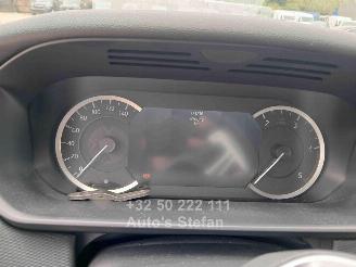 Land Rover Discovery 5 R-DYNAMIC SE D250 AWD picture 17