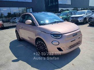 damaged passenger cars Fiat 500 E LA PRIMA 2022/6