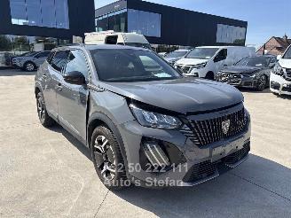 Vaurioauto  passenger cars Peugeot 2008 ALLURE 2024/2