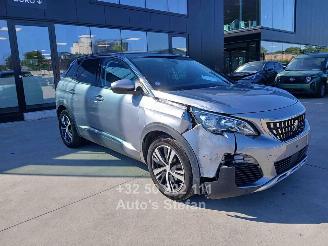 Voiture accidenté Peugeot 3008 ALLURE 2020/8