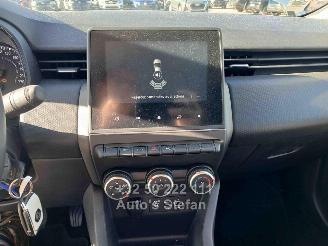 Renault Clio  picture 11