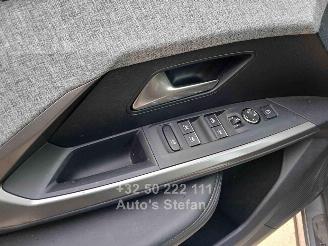 Peugeot 3008 HYBRID 136 GT picture 15