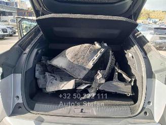 Peugeot 3008 HYBRID 136 GT picture 9