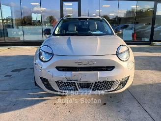 Fiat 600 HYBRID LA PRIMA picture 2