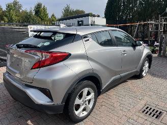 Toyota C-HR 1.8 Hybrid E-CVT Busine picture 4