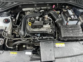Volkswagen T-Roc BENZINE - KLIMATRONIK - NAVI picture 9