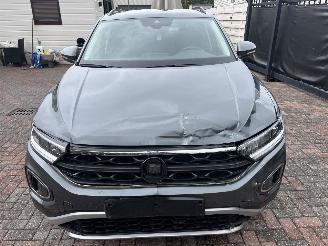 Volkswagen T-Roc BENZINE - KLIMATRONIK - NAVI picture 5