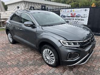 Volkswagen T-Roc BENZINE - KLIMATRONIK - NAVI picture 7