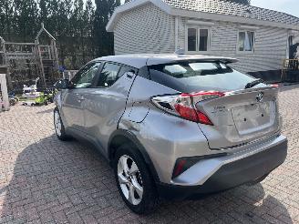 Toyota C-HR 1,8 HYBRIDE - BENZINE picture 5