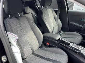 Peugeot 208 1,2 TURBO ALLURE - AUTOMATIC picture 13