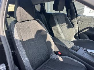 Peugeot 308 1,2 BENZINE AUTOMATIC picture 13