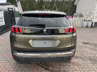 Schadeauto Peugeot 3008 1,2 BENZINE 131,PS  ALLURE 2019/4