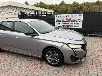 damaged passenger cars Peugeot 308 1,2 BENZINE 131,PS AUTOMATIC 2023/9