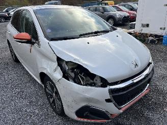 Peugeot 208 BENZINE - AUTOMATIC picture 10