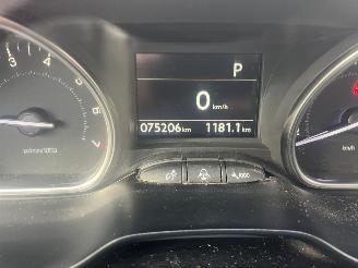 Peugeot 208 BENZINE - AUTOMATIC picture 28