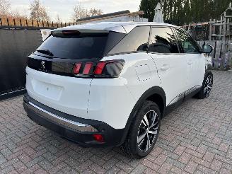 Peugeot 3008 1,2 BENZINE - AUTOMATIC - ALLURE picture 4