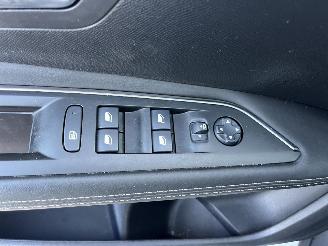 Peugeot 3008 1,2 BENZINE 131,PS AUTOMATIK picture 25