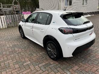 Peugeot 208 ELEKTRO - NAVIGATION - KLIMATRONIK picture 2