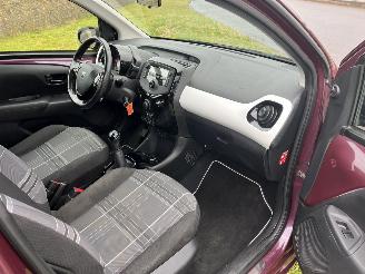 Peugeot 108 5/DEURS  AIRCO - STYLE picture 14