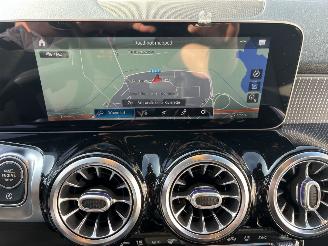 Mercedes GLB 200 GLB picture 25