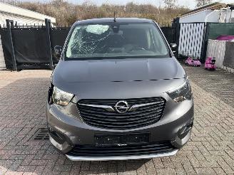 Opel Combo DIESEL - AUTOMATIC - 131,PS picture 9