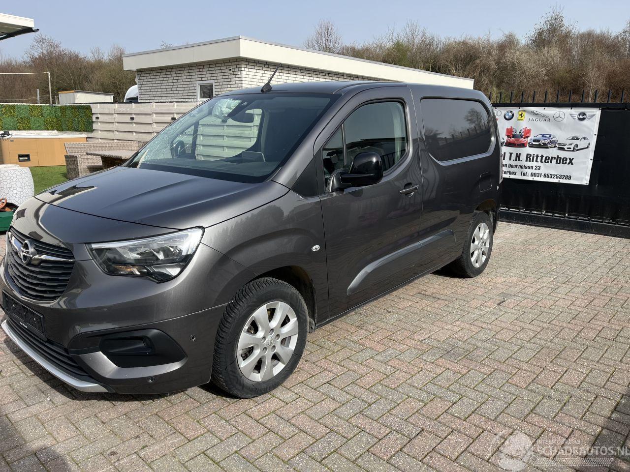 Opel Combo DIESEL - AUTOMATIC - 131,PS