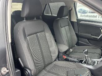 Volkswagen T-Roc BENZINE KLIMAYTRONIK -- NAVI picture 13