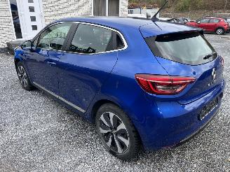 Renault Clio Intens E-TECH HYBRIDE picture 4