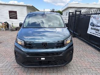 krockskadad bil auto Peugeot Partner HDI-131,PS - AUTOMATIK 2025/1