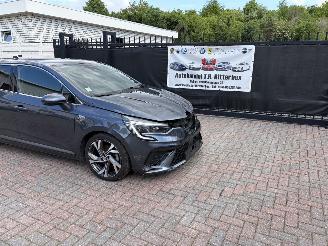 Renault Clio E-TECH RS-LINE - AUTOMATIC picture 7
