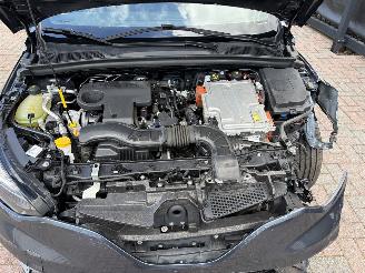 Renault Clio E-TECH RS-LINE - AUTOMATIC picture 14