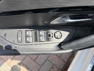 Peugeot 208 GT-LINE KLIMATRINIK - NAVI picture 15