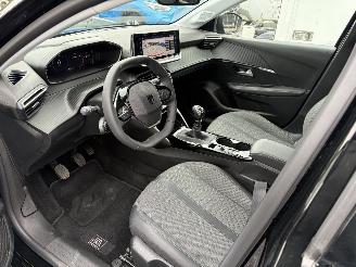 Peugeot 208 BENZINE - ALLURE picture 14