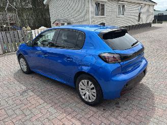 Peugeot 208  picture 5
