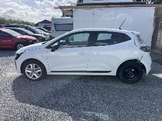 Renault Clio BENZINE - CAR DRIVE picture 9