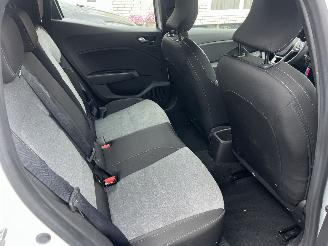 Renault Clio BENZINE - CAR DRIVE picture 19