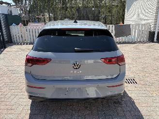 Voiture accidenté Volkswagen Golf BENZINE UNITED 2021/2
