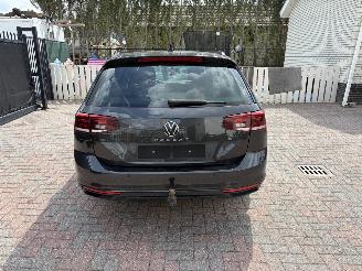 uszkodzony samochody osobowe Volkswagen Passat DSG -- 150,PS -- TDI 2024/2
