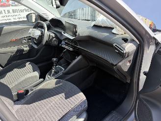 Peugeot 2008 BENZINE  -- KLIMATRONIK -- NAVI picture 12