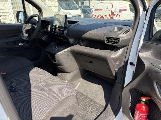 Opel Combo AUTOMATIC -- 131,PS - KLIMATRONIK picture 15