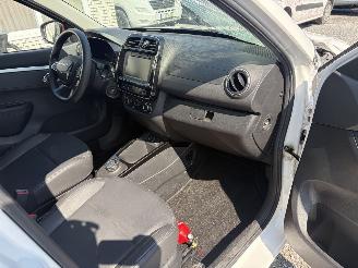 Dacia Spring EXTREME  KLIMA-LEDER-NAVI picture 12