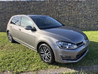 Damaged car Volkswagen Golf 1,2 BENZINE AUTOMATIC 2017/2