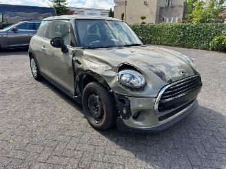 Mini Cooper 1.5 Automaat Pano picture 3