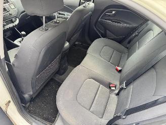 Kia Rio 1.2 CVVT Super Pack picture 12