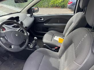 Renault Twingo 1.2-16V Dynamique Airco picture 14