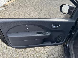 Renault Twingo 1.2-16V Dynamique Airco picture 13